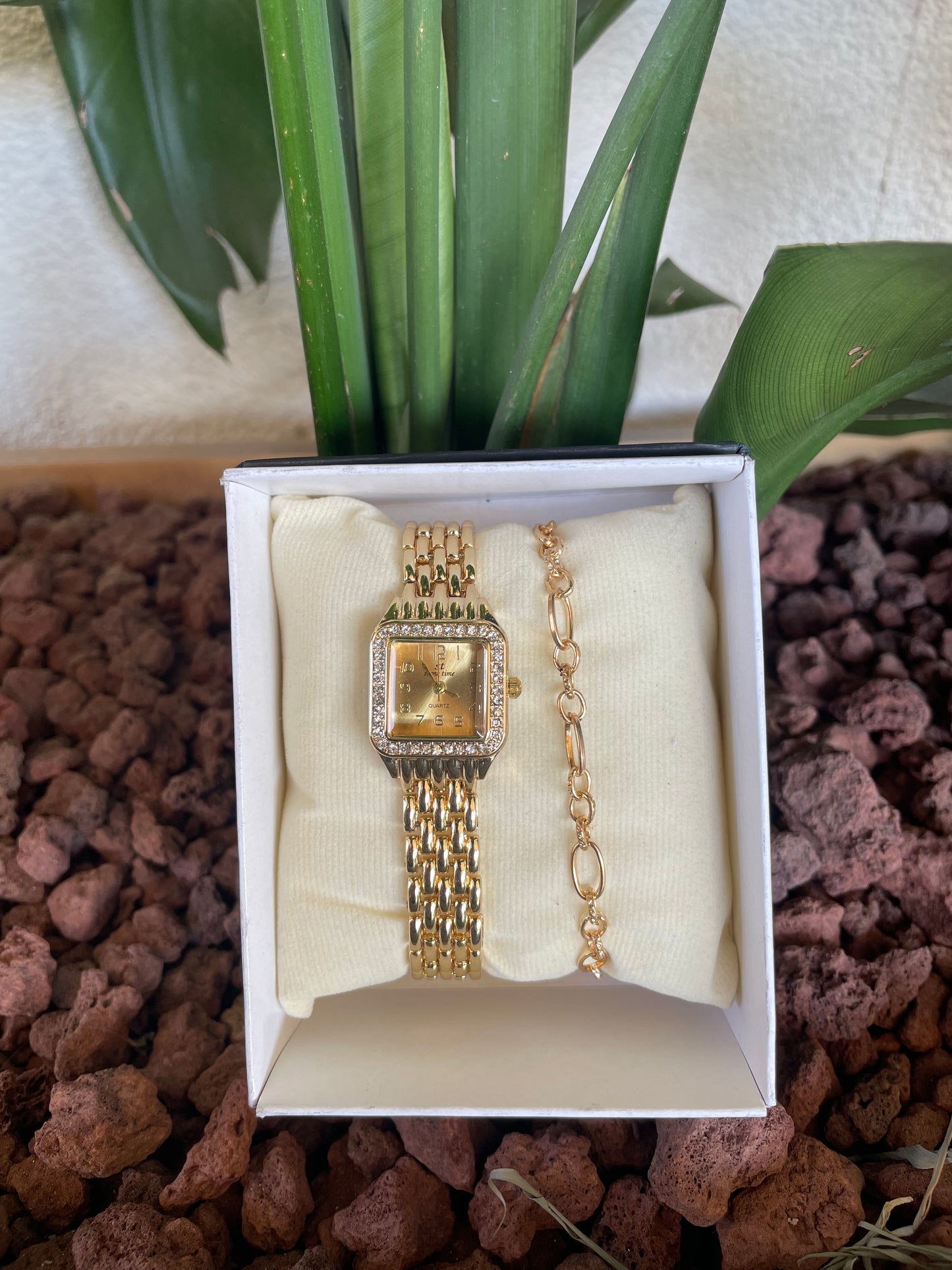 GMS Watches Diamond Gold Lady | Taş Detaylı Gold Kadın Kol Saati & Bileklik Seti